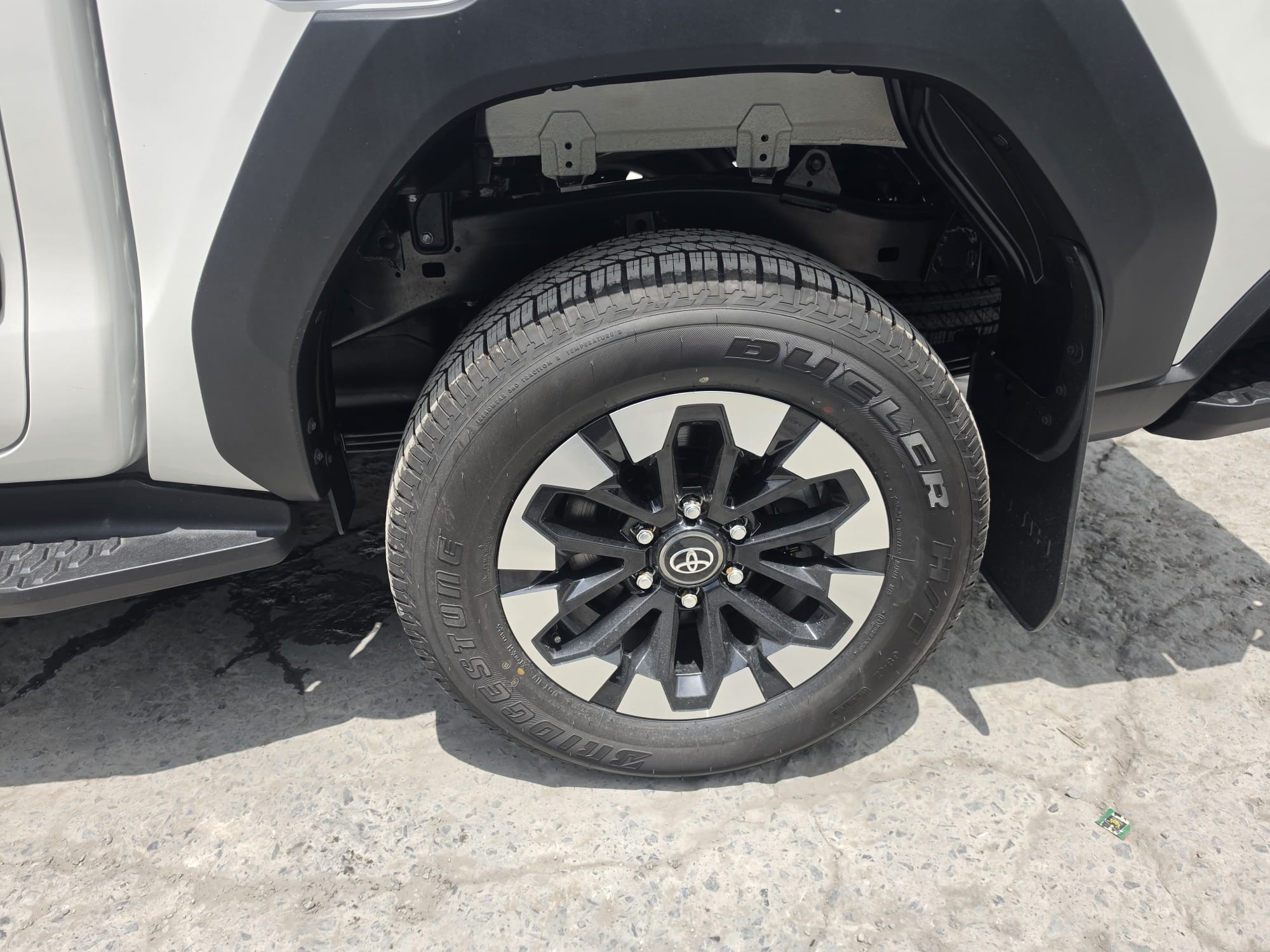 2026 TOYOTA HILUX DOUBLE CAB TRAILHUNTER 2.8 4WD AT White image 11