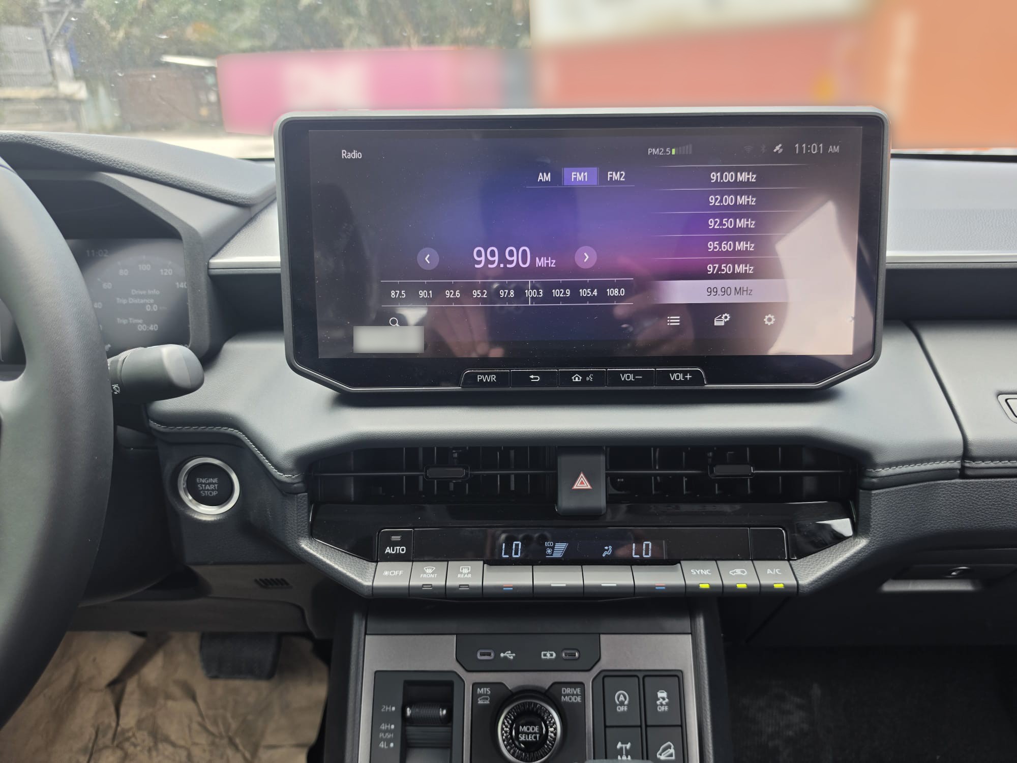 2026 TOYOTA HILUX DOUBLE CAB TRAILHUNTER 2.8 4WD AT White image 27