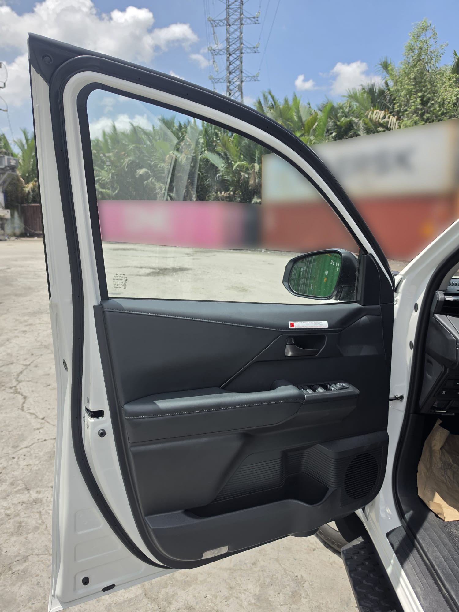 2026 TOYOTA HILUX DOUBLE CAB TRAILHUNTER 2.8 4WD AT White image 38