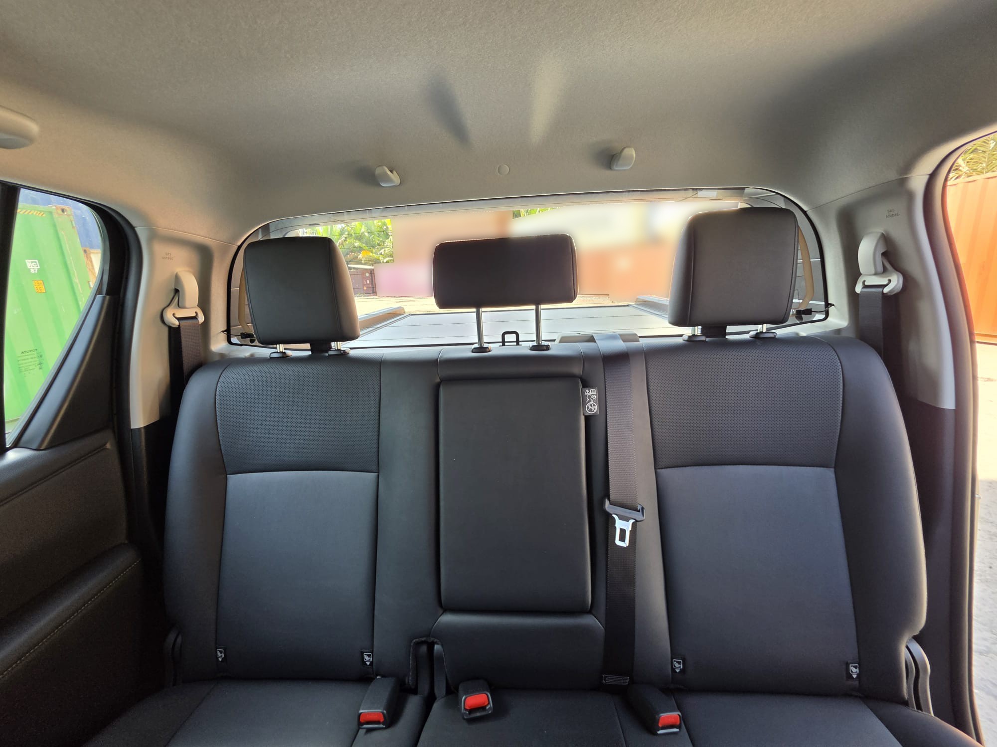 2026 TOYOTA HILUX DOUBLE CAB TRAILHUNTER 2.8 4WD AT Black image 20