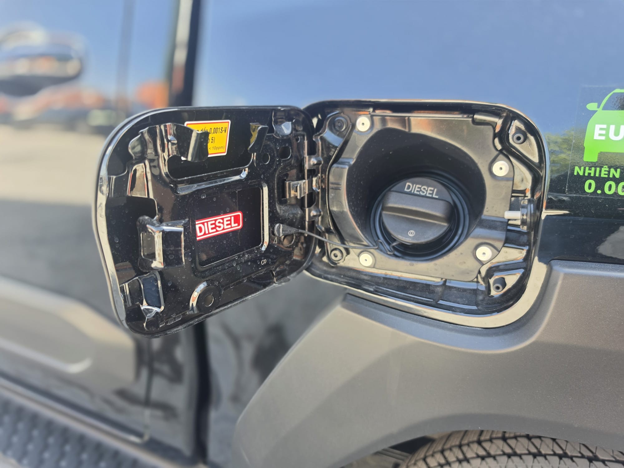 2026 TOYOTA HILUX DOUBLE CAB TRAILHUNTER 2.8 4WD AT Black image 30