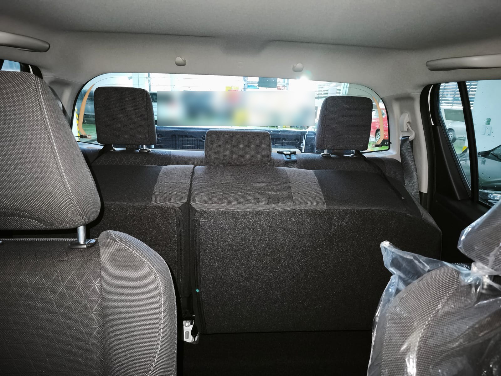 2026 TOYOTA HILUX DOUBLE CAB E 2.8 4WD MT White image 25