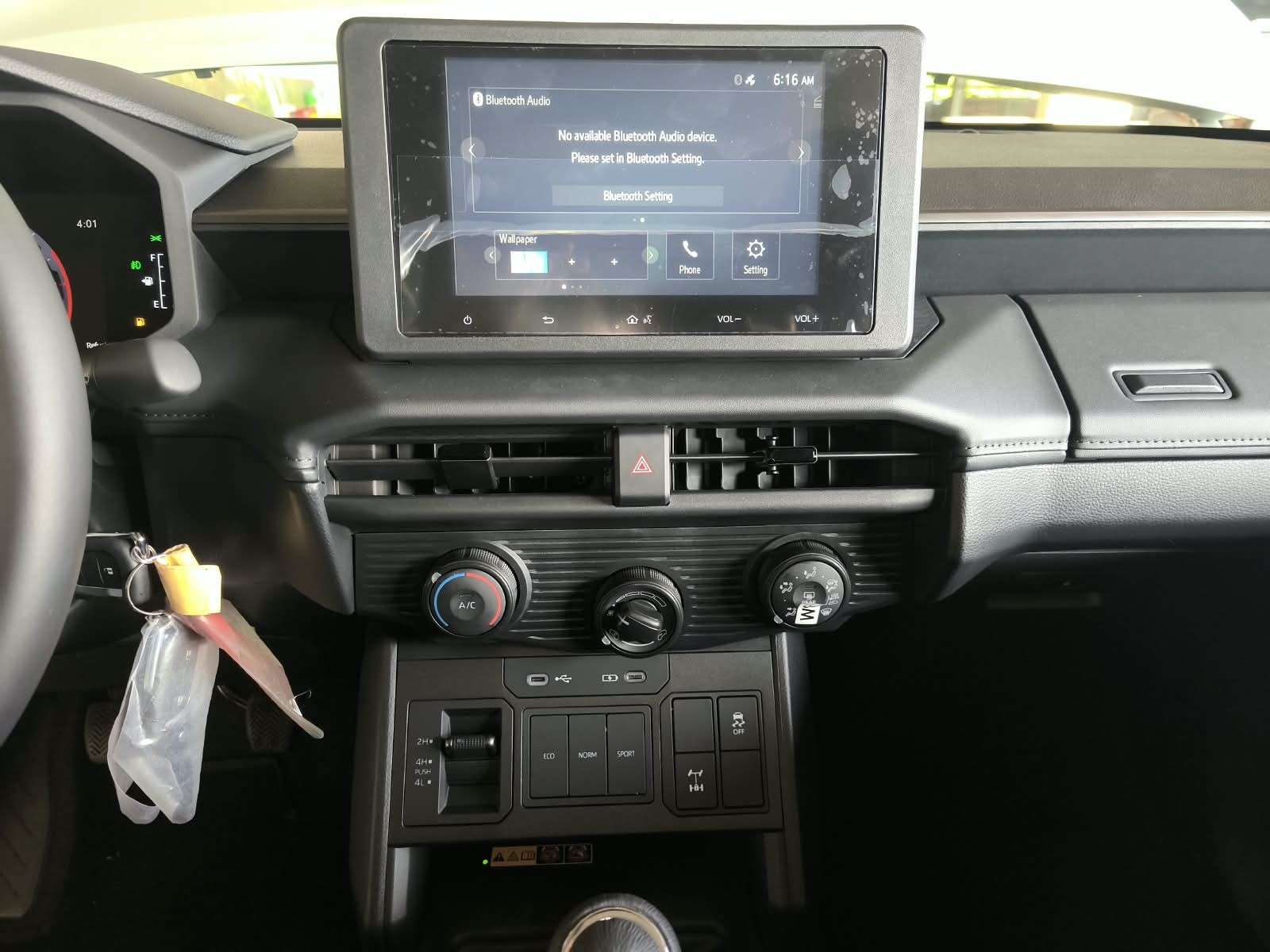 2026 TOYOTA HILUX DOUBLE CAB E 2.8 4WD MT White image 24