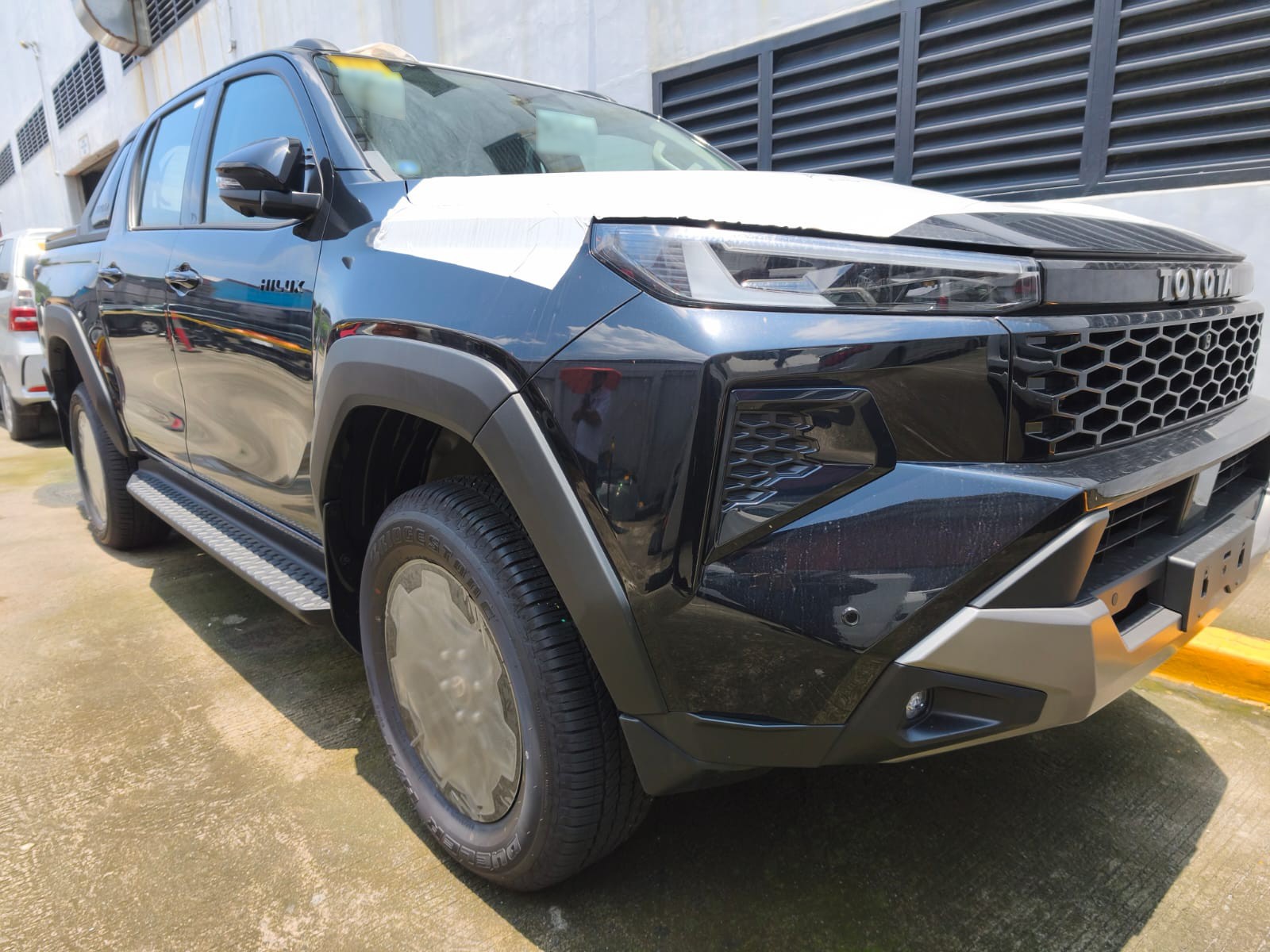 2026 TOYOTA HILUX DOUBLE CAB CONQUEST 2.8 2WD AT Black image 7