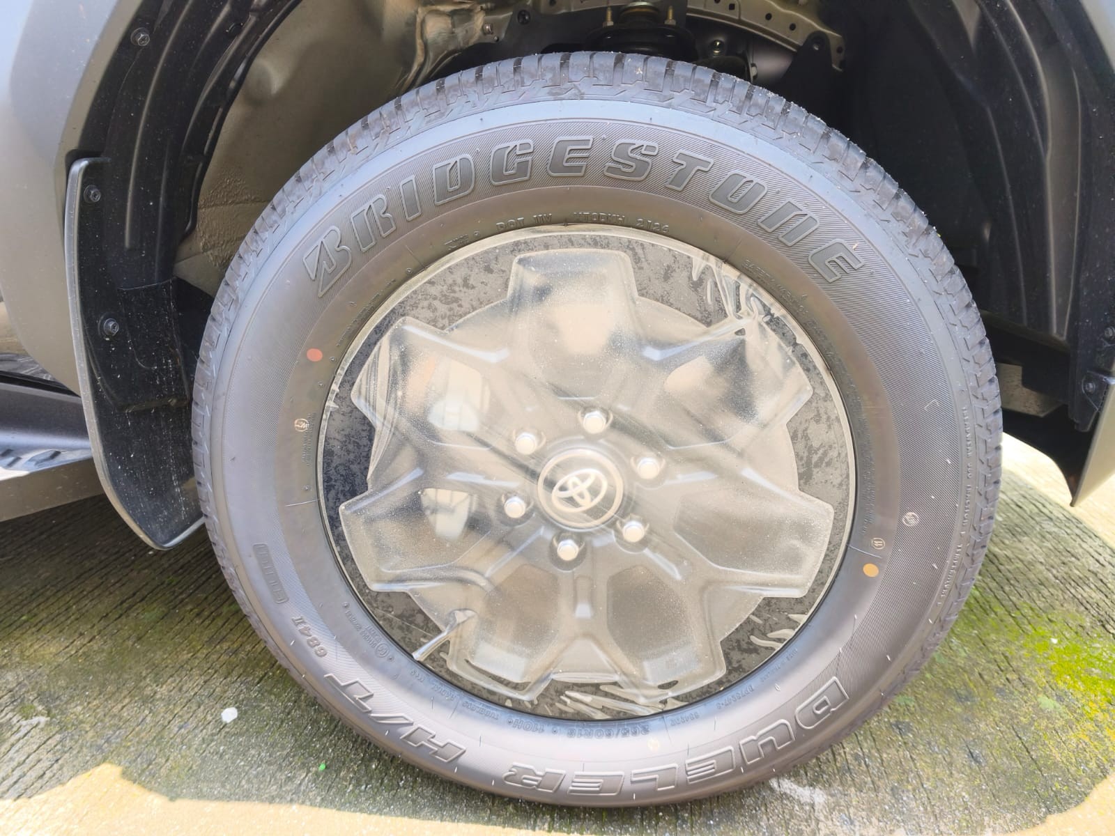 2026 TOYOTA HILUX DOUBLE CAB CONQUEST 2.8 2WD AT Black image 12