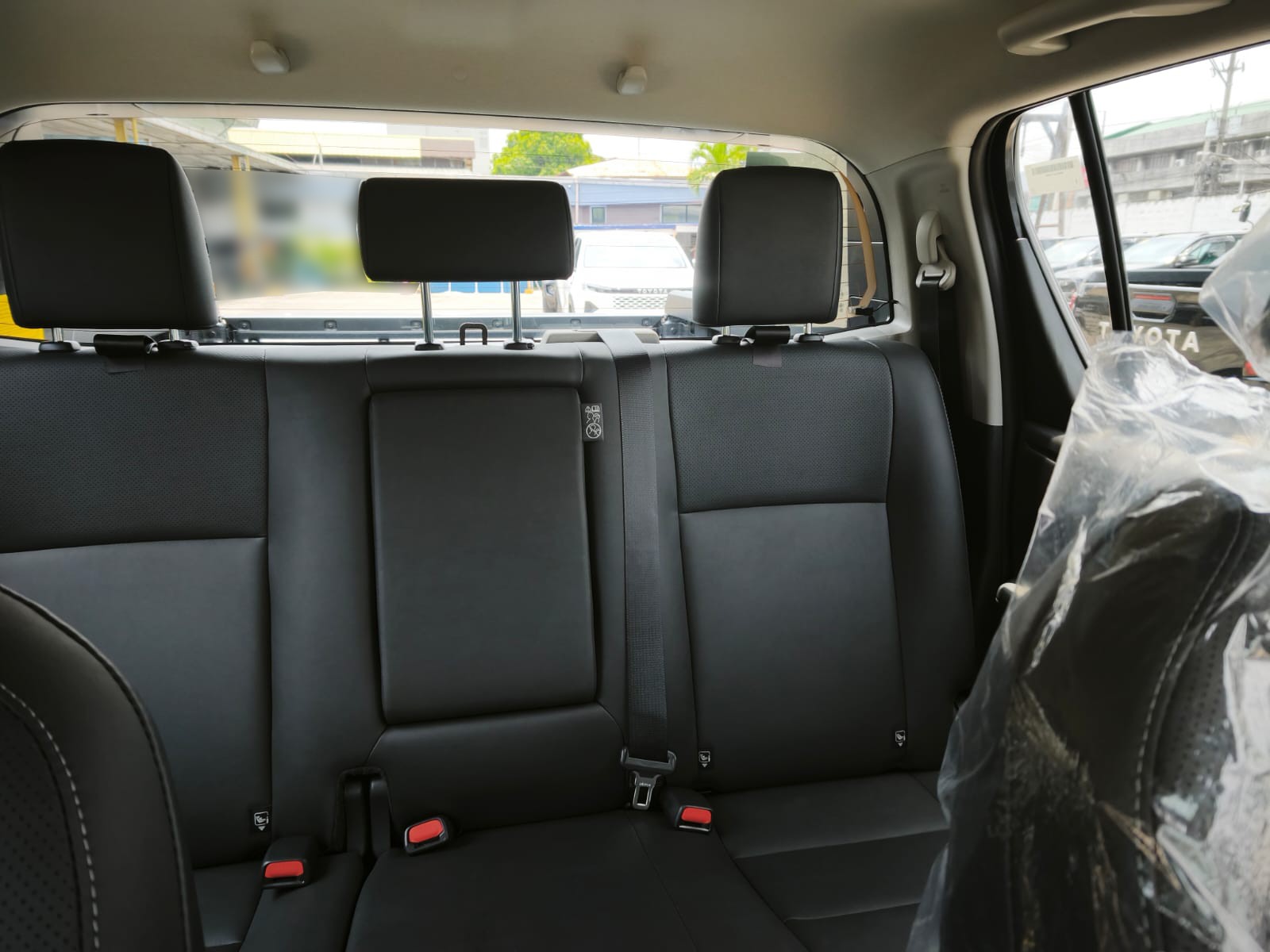 2026 TOYOTA HILUX DOUBLE CAB CONQUEST 2.8 4WD AT Black image 20