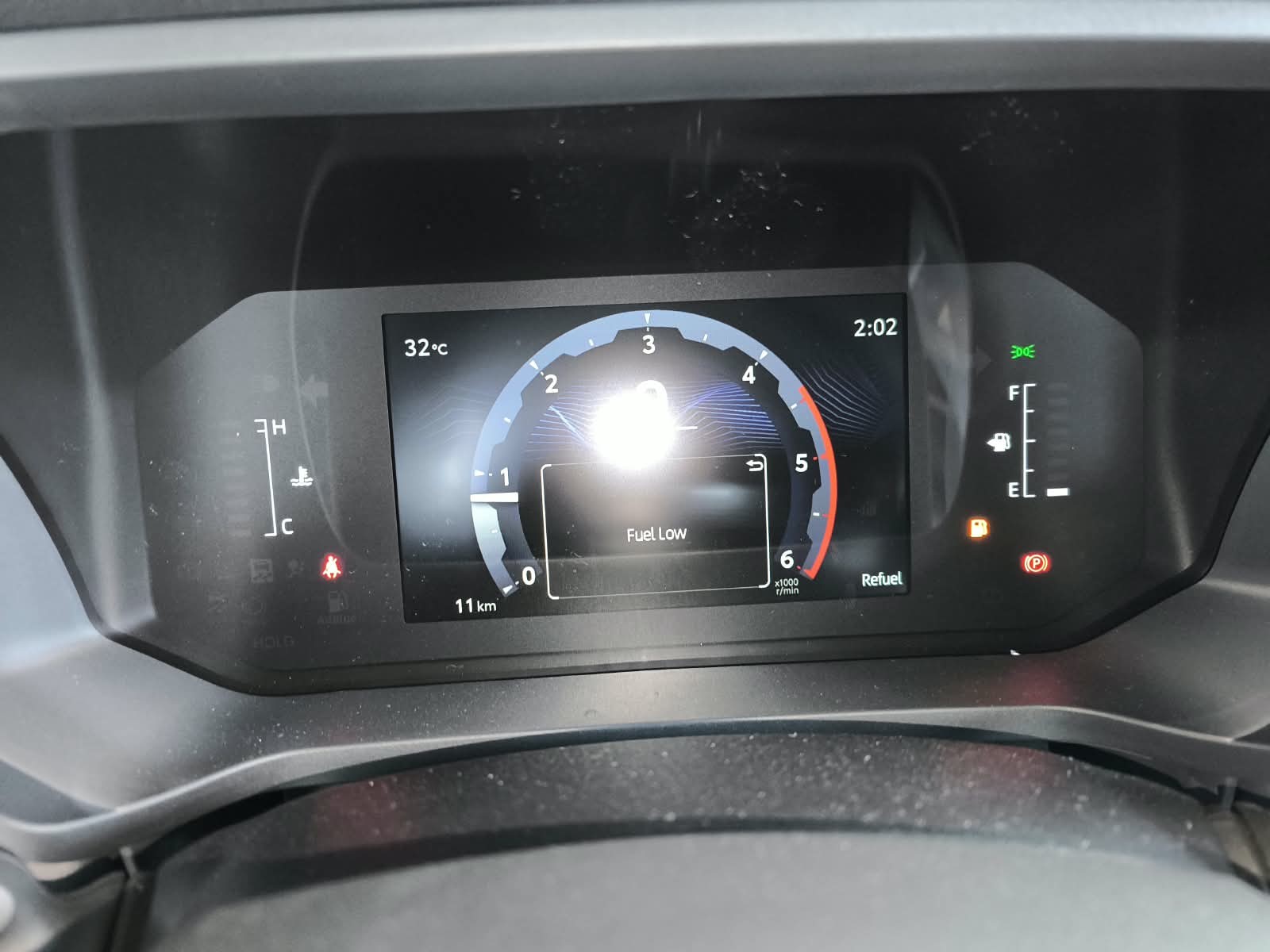 2026 TOYOTA HILUX DOUBLE CAB E 2.8 4WD MT White image 23