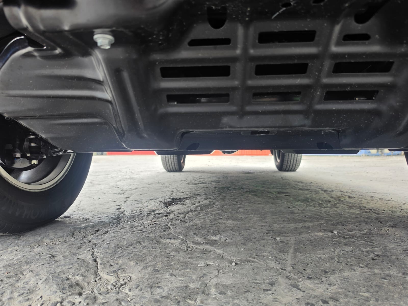 2026 TOYOTA HILUX DOUBLE CAB TRAILHUNTER 2.8 4WD AT Gray image 13