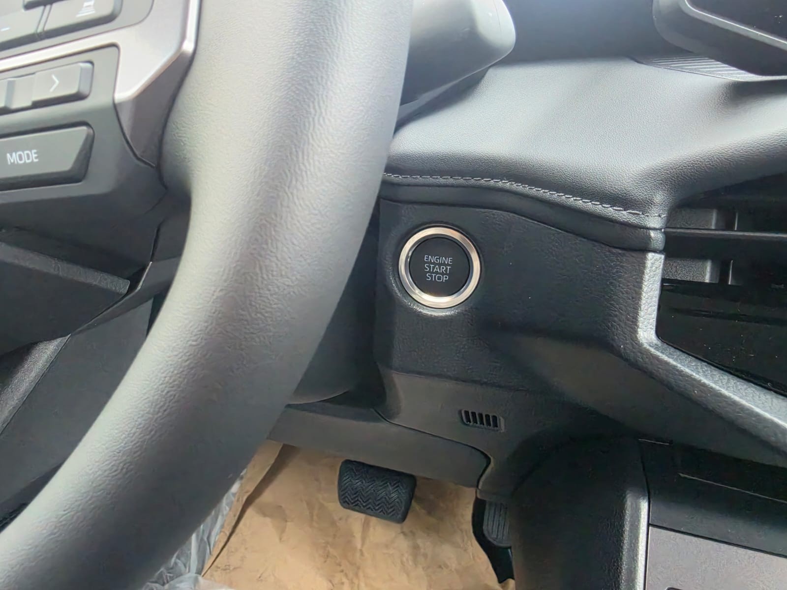 2026 TOYOTA HILUX DOUBLE CAB TRAILHUNTER 2.8 4WD AT Gray image 28