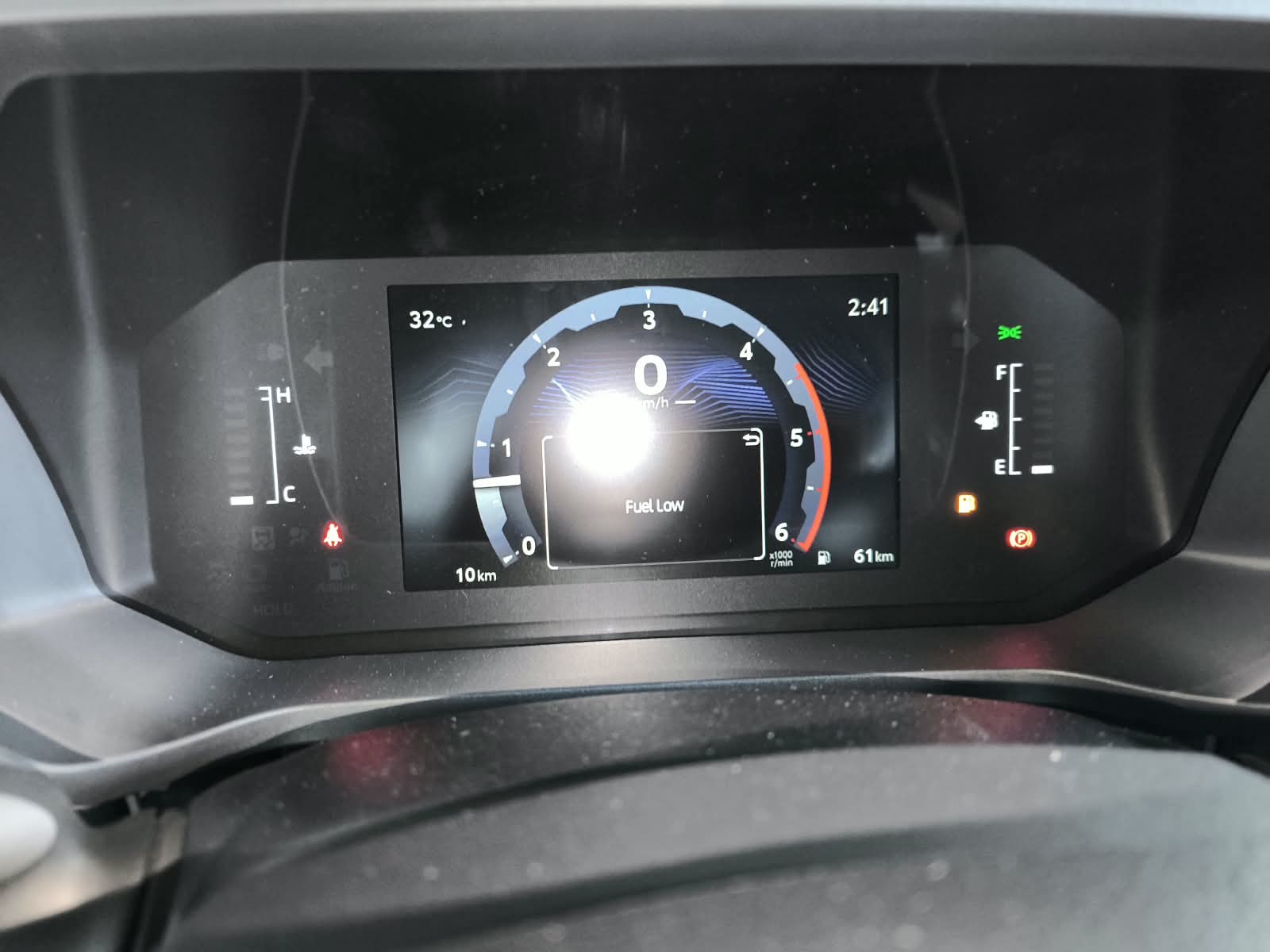 2026 TOYOTA HILUX DOUBLE CAB E 2.8 4WD MT Silver image 23