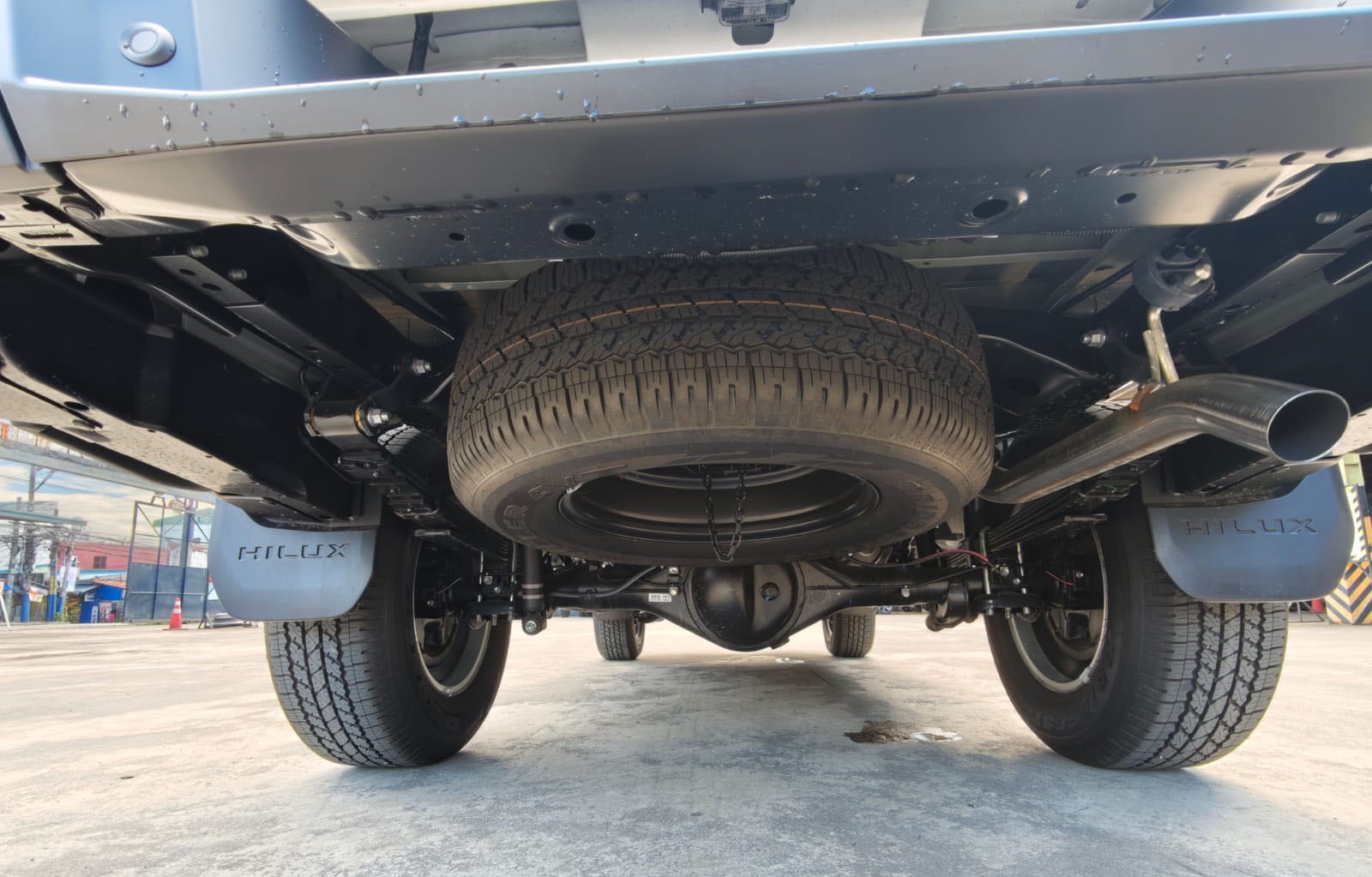 2026 TOYOTA HILUX DOUBLE CAB E 2.8 4WD MT White image 25