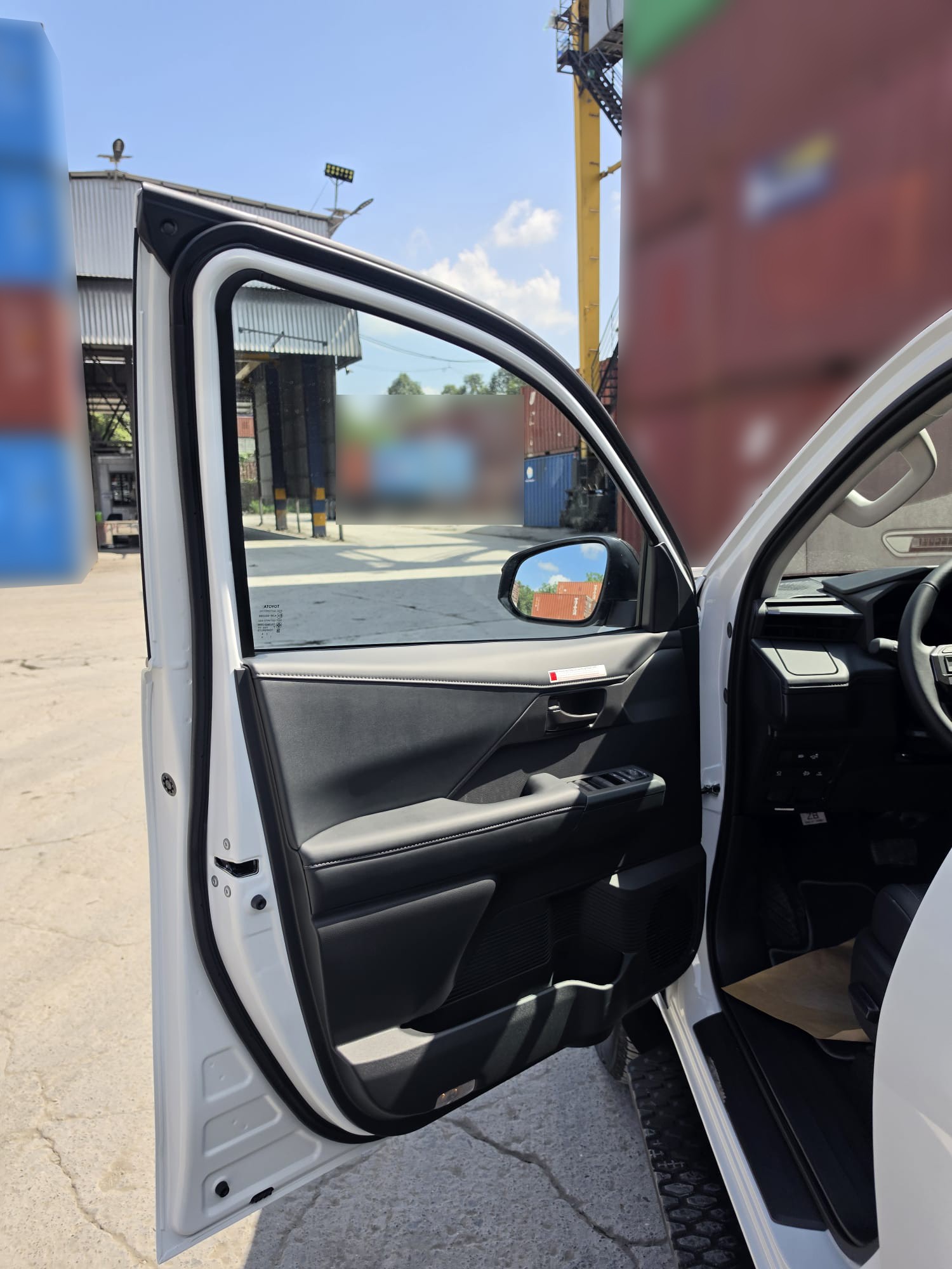 2026 TOYOTA HILUX DOUBLE CAB TRAILHUNTER 2.8 4WD AT White image 31