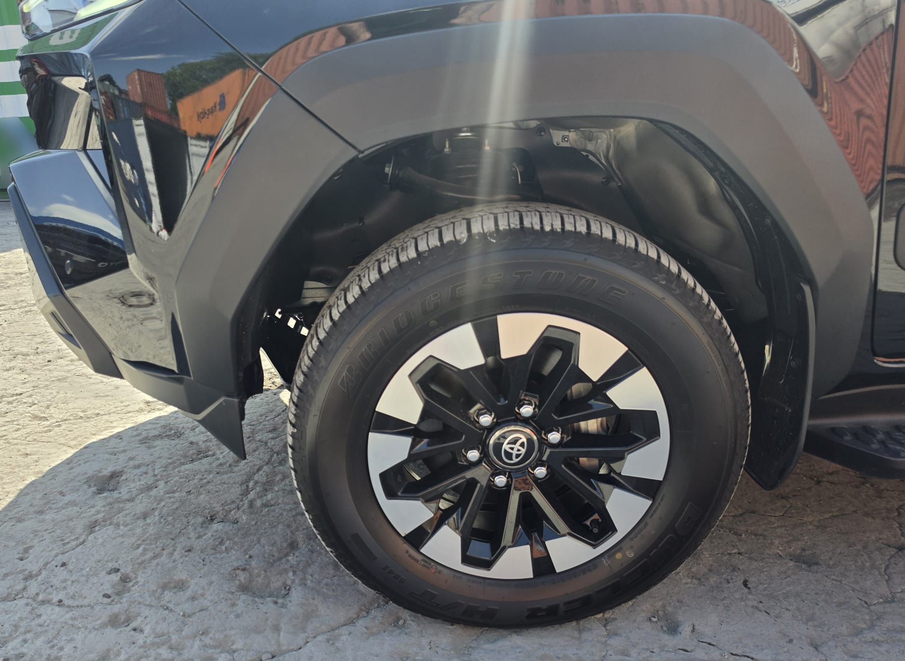 2026 TOYOTA HILUX DOUBLE CAB TRAILHUNTER 2.8 4WD AT Black image 9