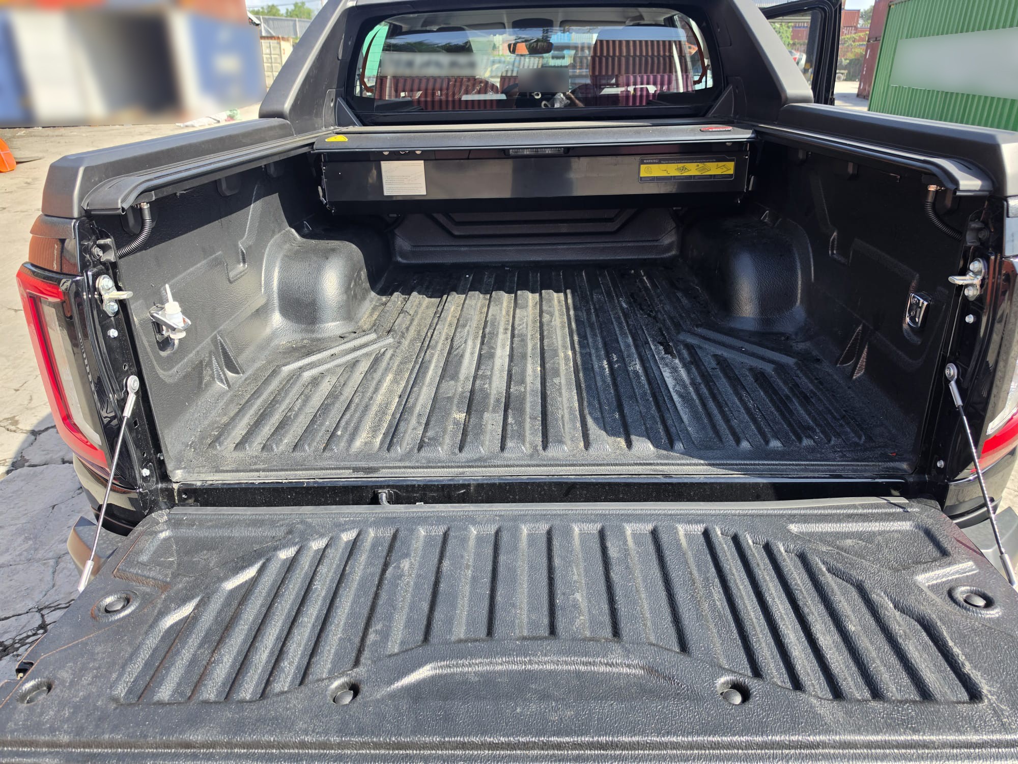 2026 TOYOTA HILUX DOUBLE CAB TRAILHUNTER 2.8 4WD AT Black image 22
