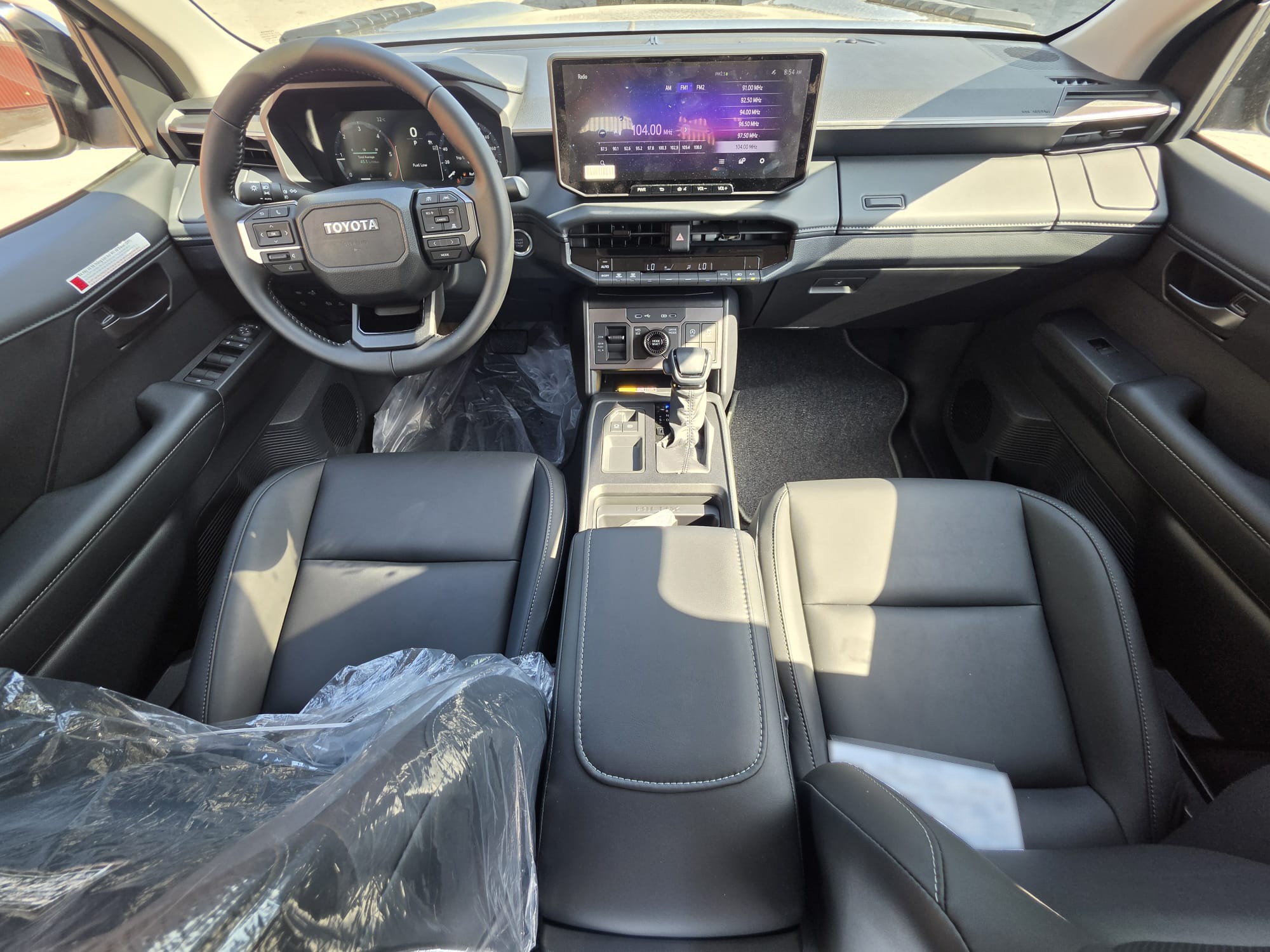 2026 TOYOTA HILUX DOUBLE CAB TRAILHUNTER 2.8 4WD AT Black image 23
