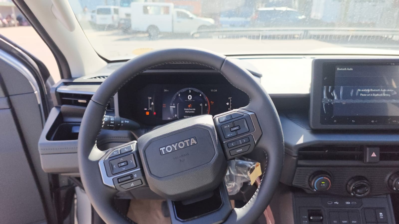 2026 TOYOTA HILUX DOUBLE CAB E 2.8 4WD MT Silver image 27