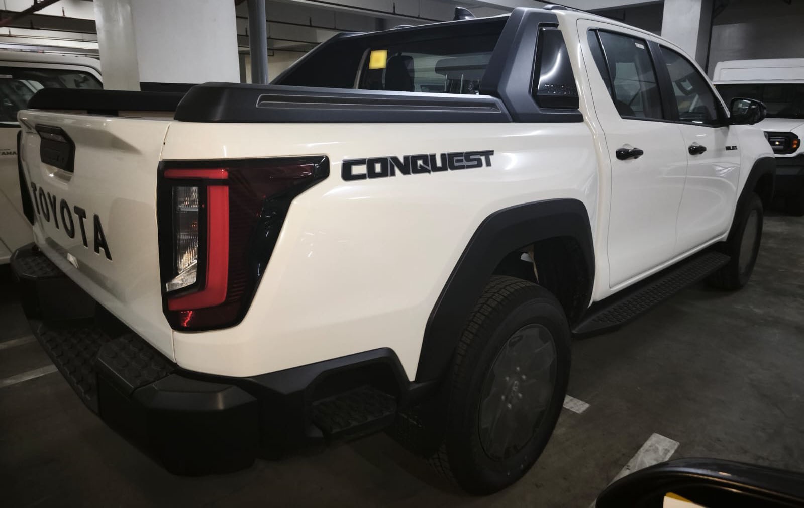 2026 TOYOTA HILUX DOUBLE CAB CONQUEST 2.8 2WD AT White image 6