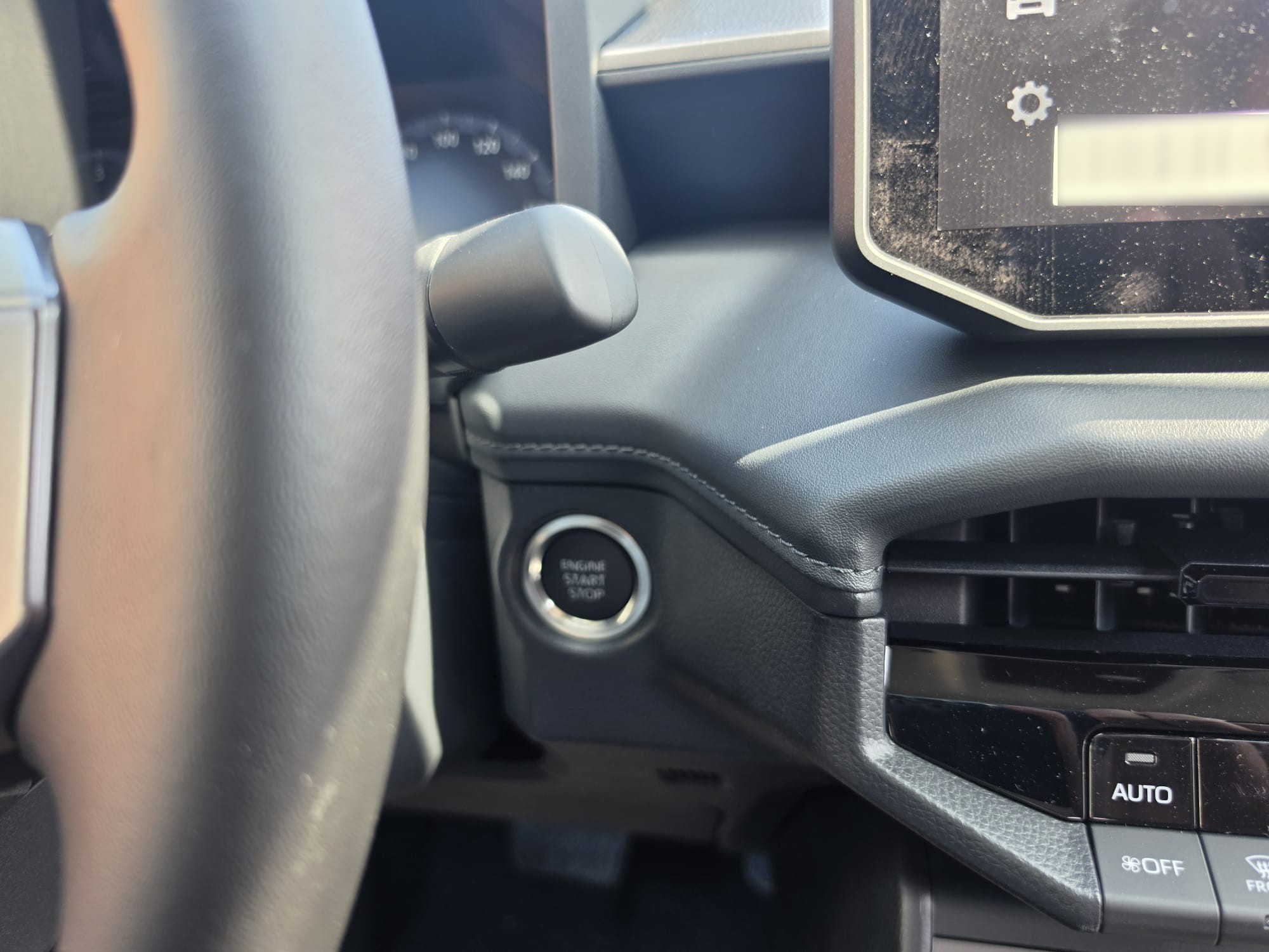 2026 TOYOTA HILUX DOUBLE CAB TRAILHUNTER 2.8 4WD AT Black image 26
