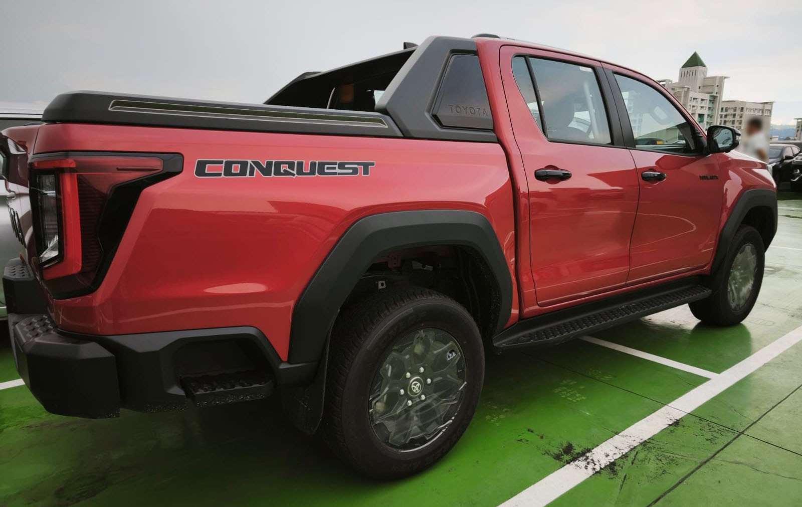 2026 TOYOTA HILUX DOUBLE CAB CONQUEST 2.8 4WD AT Red image 7