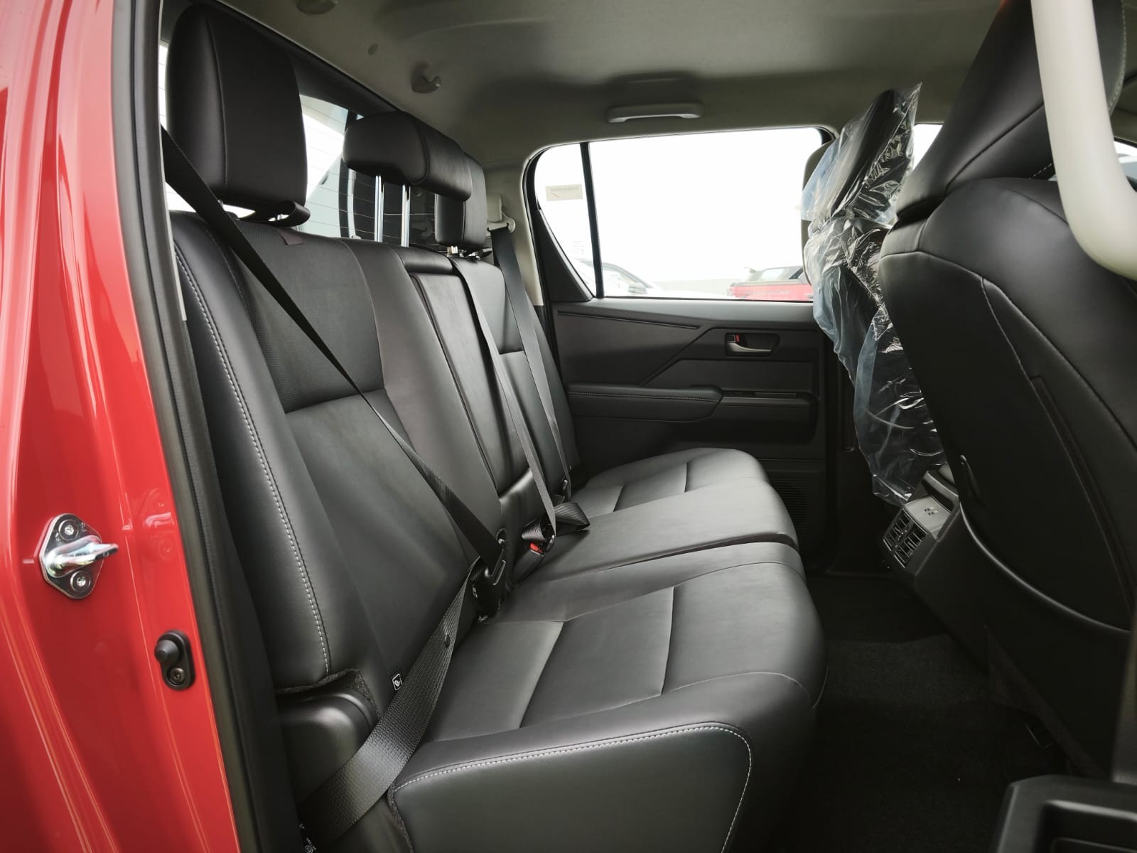 2026 TOYOTA HILUX DOUBLE CAB CONQUEST 2.8 4WD AT Red image 23