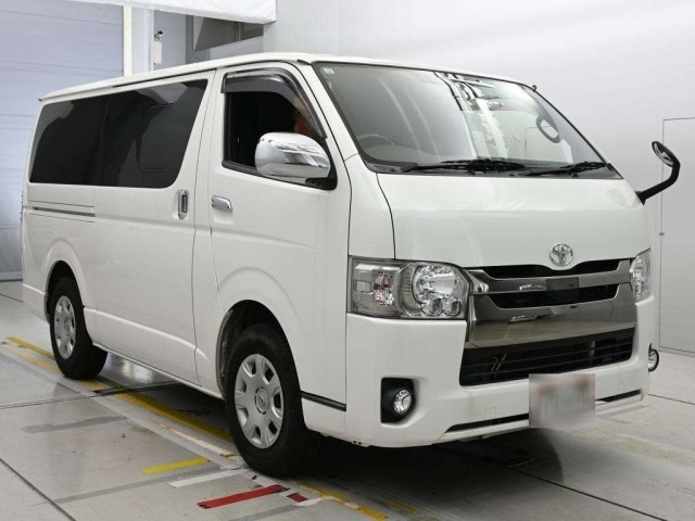 TOYOTA HIACE VAN 2019 White image 4