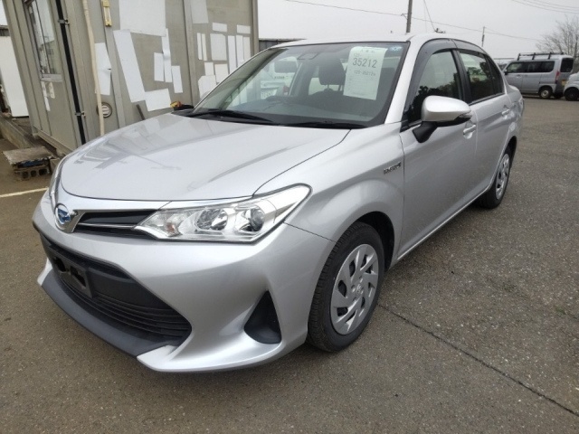 Toyota Corolla Axio Silver 2019