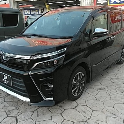 Toyota Voxy ZS Kirameki 2
