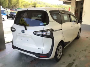 Toyota Sienta Hybrid with power sliding door