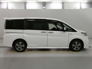 Buy Honda Stepwgn Hybrid 2018 through SBK