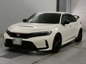 Honda Civic Type R 2024 white sports hatchback with 2000cc engine