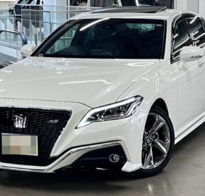 Toyota Crown 2018 Pearl White