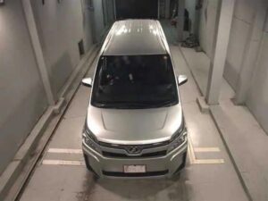 Source Toyota Voxy X Multi Utility with SBK