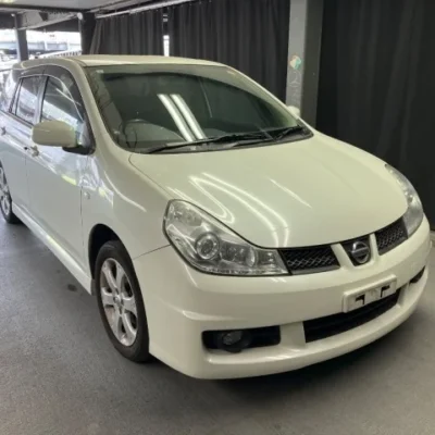 Buy Nissan Wingroad White 2015 from Japan at Affordable Price