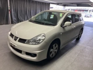 Used Nissan Wingroad automatic wagon for export