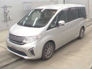 Honda Stepwgn 2016 silver MPV from Japan
