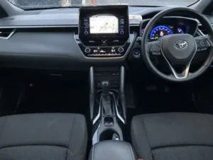 corolla-cross-interior-front