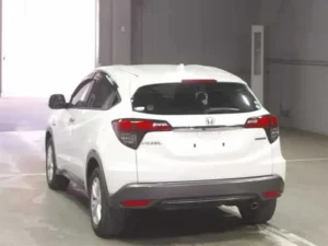 Honda Vezel Hybrid Pearl SUV for sale through SBK