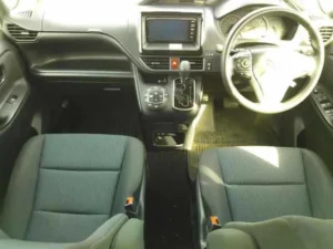 Toyota Voxy MPV 2020 available from Japan